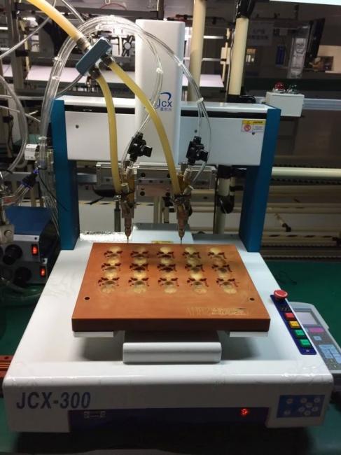 D-300S雙頭自動(dòng)點(diǎn)膠機(jī)